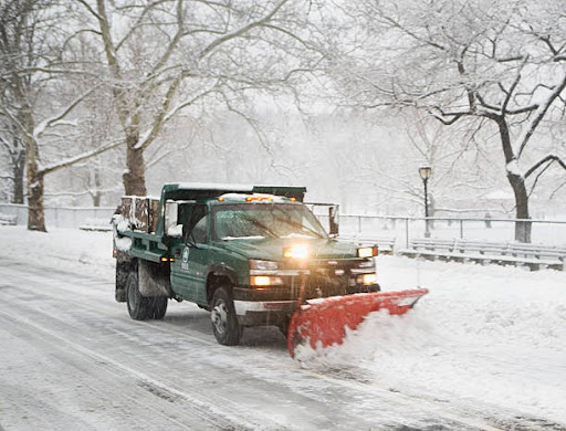 Benefits of Hiring Snow Plowing Services in Snow Storm